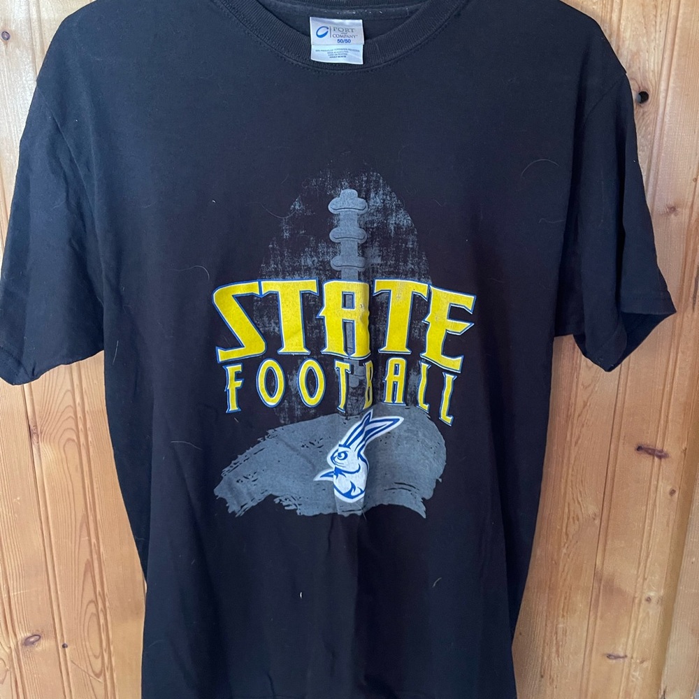 Men’s football tshirt size M